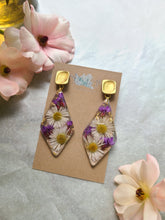 Load image into Gallery viewer, Mother's Day Collection-large diamomd daisy drop with purple stastice