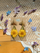Load image into Gallery viewer, Summer Collection-Boston Daisy diamond drop shaped earrings