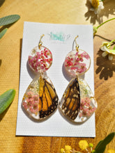 Load image into Gallery viewer, Spring Butterfly Collection- embedded Monarch Wings in resin and pink Yarrows