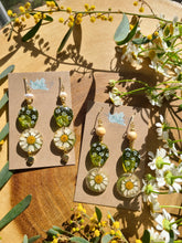 Load image into Gallery viewer, Spring Butterfly Collection- Daisies with hand painted flowers