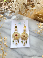 Load image into Gallery viewer, Spring Collection-white tea tree blossom, Vintage Glass beads