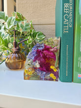 Load image into Gallery viewer, *DOWN PAYMENT* Custom Bridal Bouquet Preservation