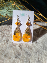 Load image into Gallery viewer, Orange, yellow Marigold earrings
