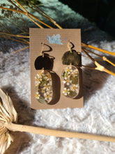 Load image into Gallery viewer, Ferns, toyon flower earrings