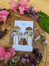 Load image into Gallery viewer, Spring Arch Earrings