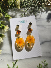 Load image into Gallery viewer, Little marigold on posts