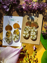 Load image into Gallery viewer, Little white blossom earrings