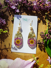 Load image into Gallery viewer, Pink Chrysanthemum Earrings