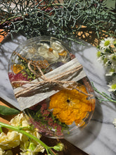 Load image into Gallery viewer, Ranunculus Small Vanity Tray, 6 inches x 4 inches