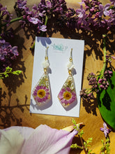 Load image into Gallery viewer, Pink Chrysanthemum Earrings