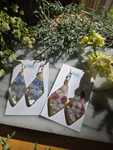 Load image into Gallery viewer, Large hydrangea Earrings