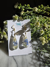 Load image into Gallery viewer, Forget-me-not Earrings