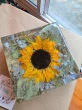 Load image into Gallery viewer, *DOWN PAYMENT* Custom Bridal Bouquet Preservation