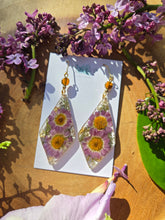 Load image into Gallery viewer, Large Pink Chrysanthemum Earrings