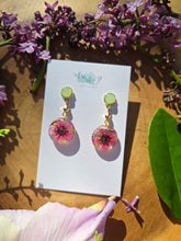 Load image into Gallery viewer, Little tea tree blossom on golden posts