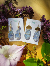Load image into Gallery viewer, Hydrangea Earrings