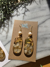 Load image into Gallery viewer, Little white blossom earrings