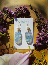 Load image into Gallery viewer, Hydrangea Earrings