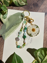 Load image into Gallery viewer, Spring Daisy Bag Charm