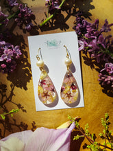 Load image into Gallery viewer, Pink plum blossom Earrings