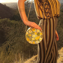 Load image into Gallery viewer, Round Boston Daisy Clutch, resin clutch, removable golden crossbody chain, 7 inches in diameter