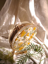 Load image into Gallery viewer, Round California Poppy Clutch, resin clutch, removable golden crossbody chain, 7 inches in diameter