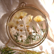 Load image into Gallery viewer, Round California Poppy Clutch, resin clutch, removable golden crossbody chain, 7 inches in diameter