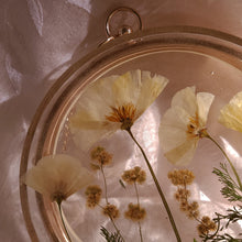 Load image into Gallery viewer, Round California Poppy Clutch, resin clutch, removable golden crossbody chain, 7 inches in diameter