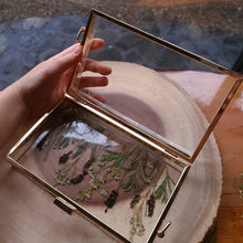 Load image into Gallery viewer, Rectangular Pink Tea-Tree Blossom Clutch, resin clutch, removable golden crossbody chain, 8 inches x 4.5 inches