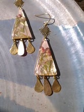 Load image into Gallery viewer, Spring collection-dusty pink blossom, real pressed flower in resin, hammered brass, geometric earring