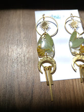 Load image into Gallery viewer, Spring translucent collection- Moon beam eucalyptus, baby's breath, real pressed flowers in resin