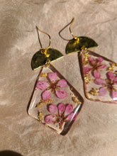 Load image into Gallery viewer, Spring pink flower Dangles, real pressed flower in resin, bohemian statement earring