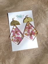 Load image into Gallery viewer, Spring pink flower Dangles, real pressed flower in resin, bohemian statement earring