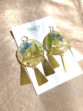 Load image into Gallery viewer, Mountain dangle, jade green earring, bohemian statemenet earring