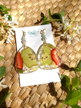 Load image into Gallery viewer, Summer Fruity Collection- Strawberry kiwi drop with fresh water pearl