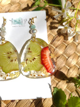 Load image into Gallery viewer, Summer Fruity Collection- Strawberry kiwi drop with fresh water pearl
