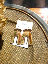 Load image into Gallery viewer, Fall Collection- Botanical Garden Rainbow Arch, mustard celosia