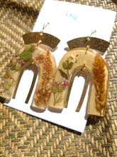 Load image into Gallery viewer, Fall Collection- Botanical Garden Rainbow Arch, mustard celosia