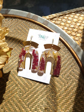 Load image into Gallery viewer, Fall Collection- Deep Red Amaranthus Garden Rainbow Arch