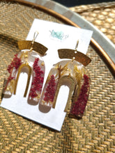 Load image into Gallery viewer, Fall Collection- Deep Red Amaranthus Garden Rainbow Arch