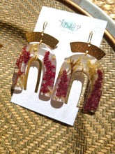 Load image into Gallery viewer, Fall Collection- Deep Red Amaranthus Garden Rainbow Arch