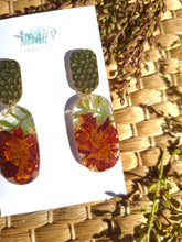 Load image into Gallery viewer, Fall Collection - Marigold Garden Capsule, Brass Stud stop with stainless steel post