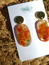 Load image into Gallery viewer, Fall Collection - Marigold Garden Capsule, Brass Stud stop with stainless steel post