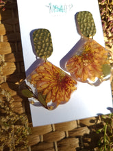 Load image into Gallery viewer, Fall Collection -Chrysanthemum dangle, Scalloped Fan, Hammered brass stud stop with stainless steel post