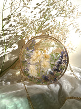 Load image into Gallery viewer, Round Garden Flowers Clutch, resin clutch, removable golden crossbody chain, 7 inches in diameter