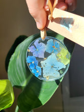 Load image into Gallery viewer, Holiday Ornament-Hydrangea 2.75 inch round ornament