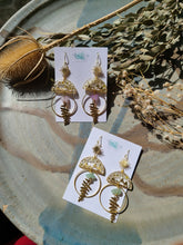 Load image into Gallery viewer, Mountain collection-Sun &Ferns, small white Alyssum flowers, real pressed flower in resin, hammered brass