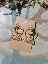 Load image into Gallery viewer, Mountain collection-Moon Glow, small white Alyssum flowers, real pressed flower in resin, hammered brass