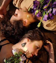 Load image into Gallery viewer, Iris Petal Dangles, real pressed flower in resin, hammered brass