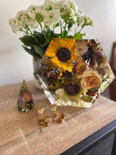 Load image into Gallery viewer, *DOWN PAYMENT* Custom Bridal Bouquet Preservation